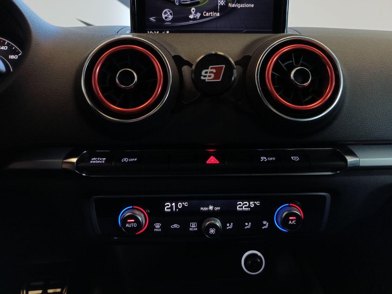 AUDI A3 SPB 30 TDI Admired - 14