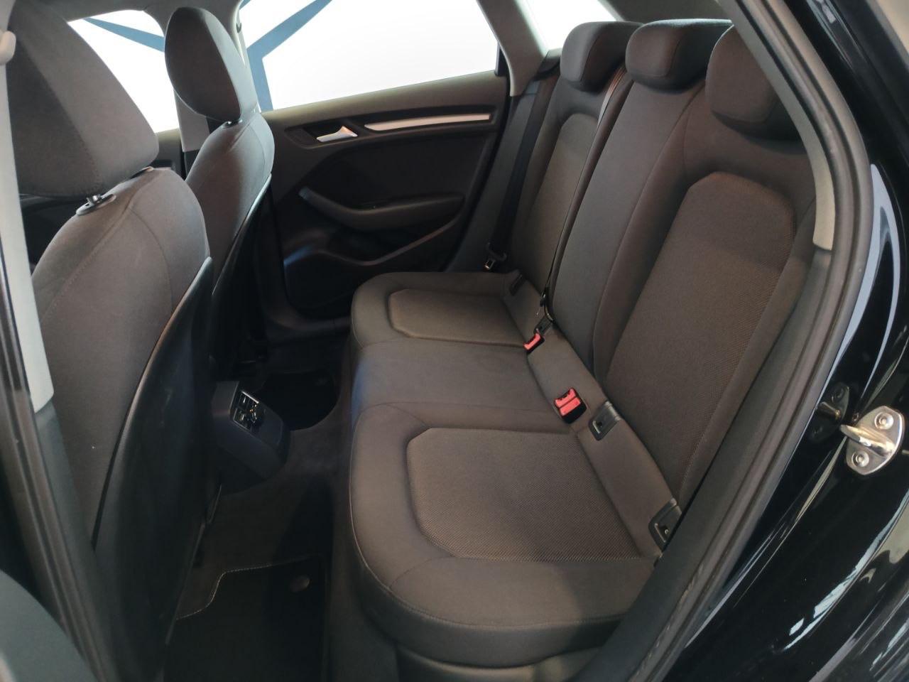 AUDI A3 SPB 30 TDI Admired - 9