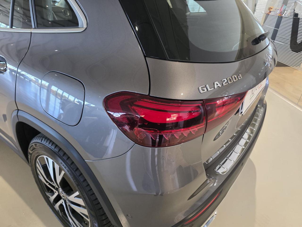 MERCEDES-BENZ GLA 200 d Automatic Progressive Advanced - 6