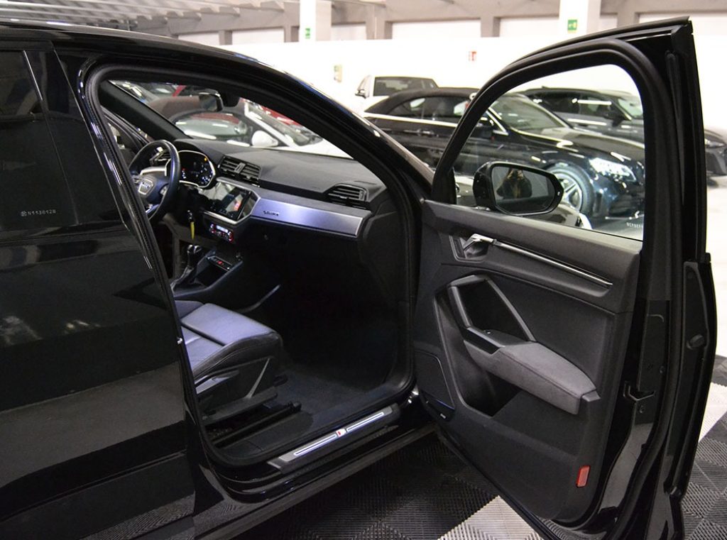 AUDI Q3 SPB 40 TFSI S tronic Quattro edition S-line ** - 4