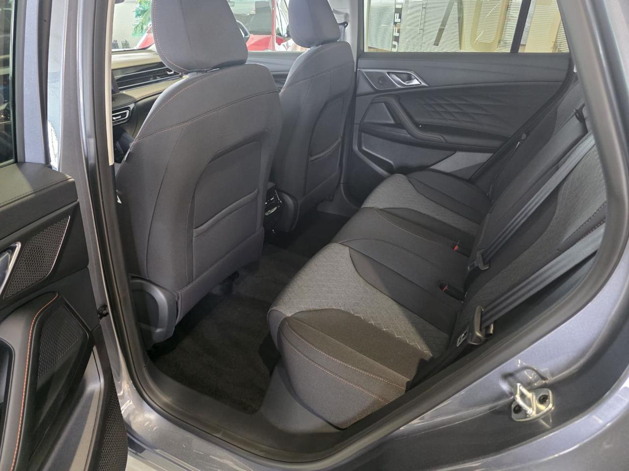 MG HS HEV Comfort - 11