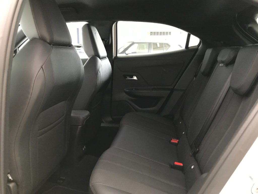 OPEL Mokka 1.2 Turbo 136 CV GS - 23