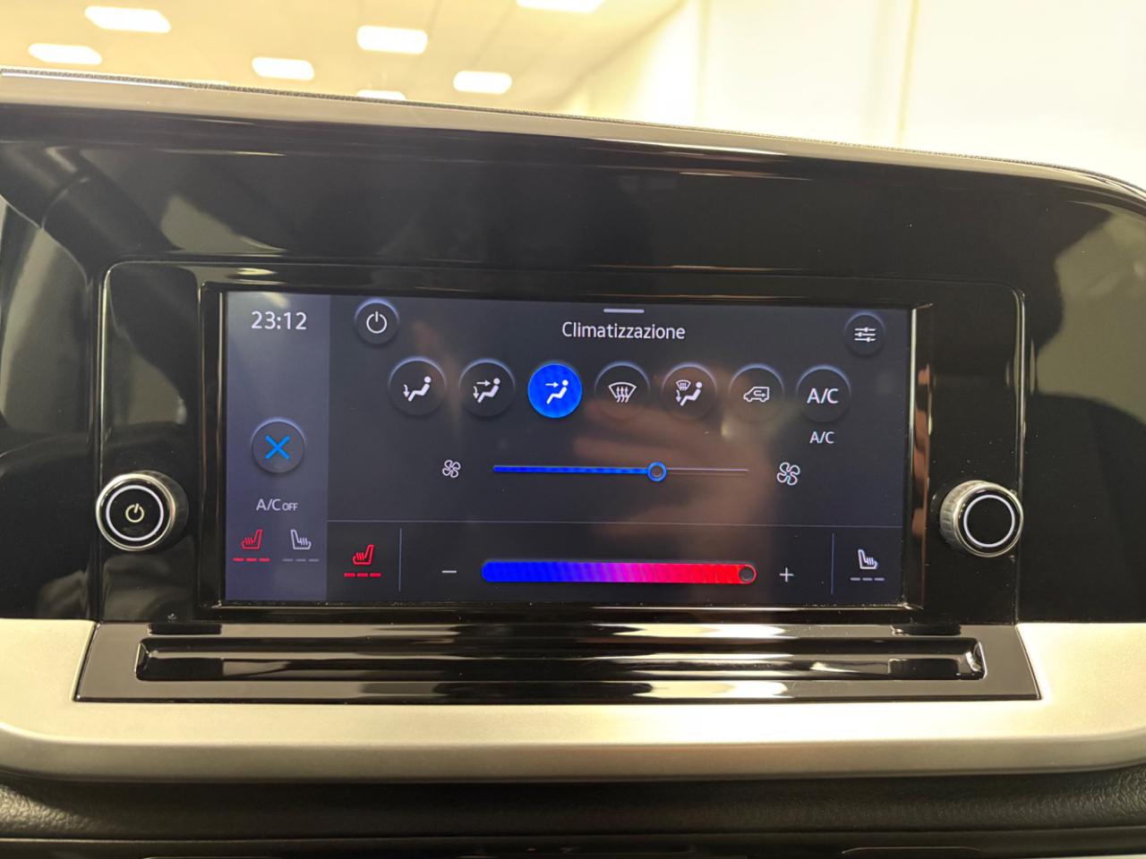 FORD Tourneo Connect 2.0 EcoBlue 122 CV Titanium 7 POSTI €21300+ IVA - 17