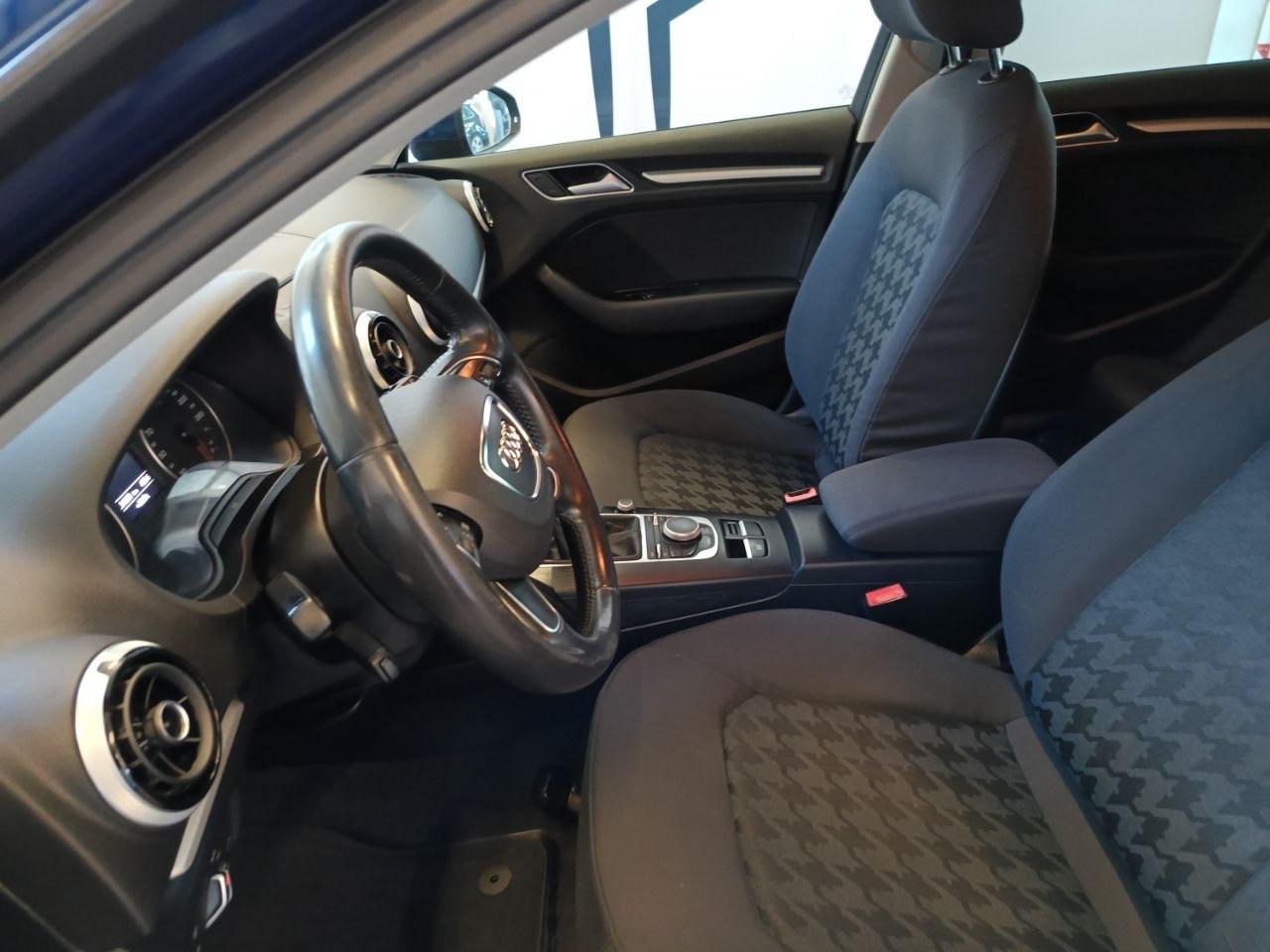 AUDI A3 SPB 1.6 TDI clean diesel Attraction - 8