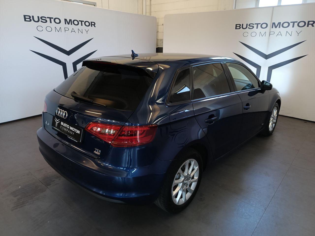 AUDI A3 SPB 1.6 TDI clean diesel Attraction - 6