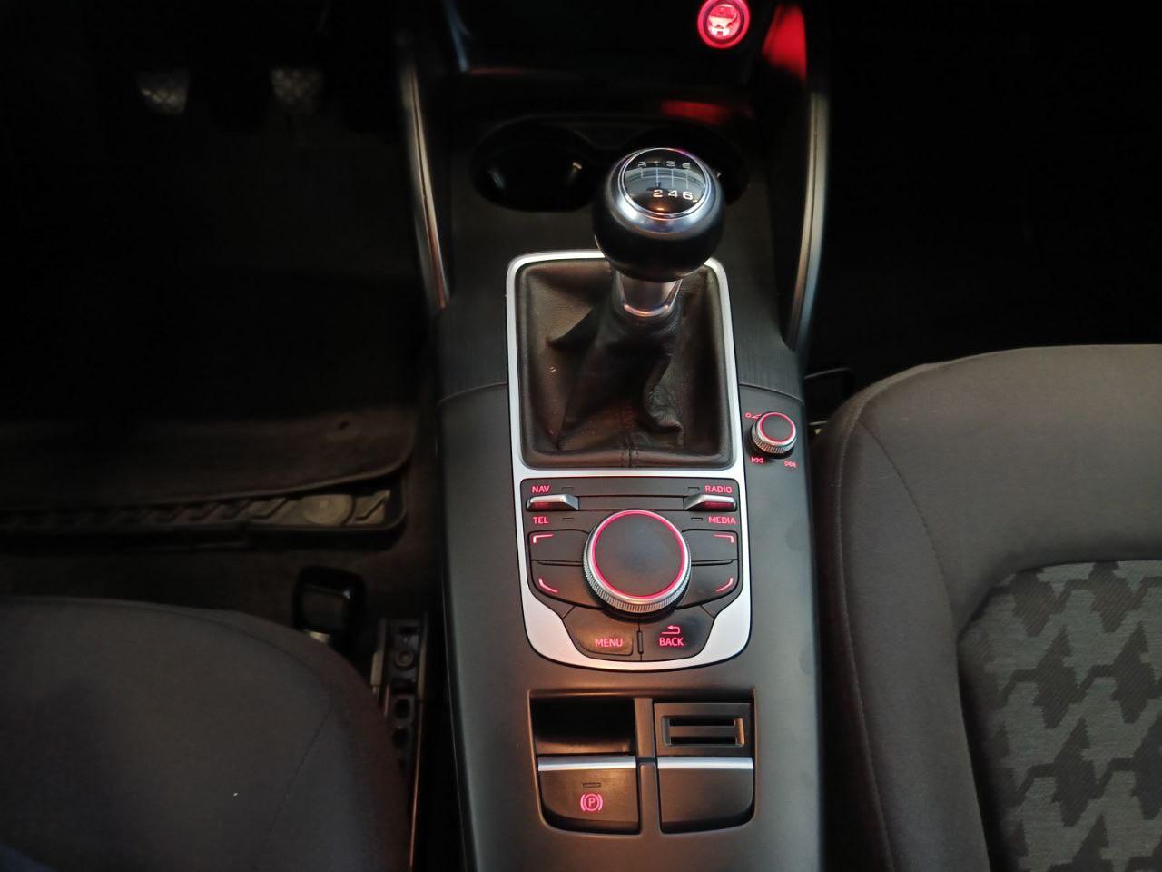 AUDI A3 SPB 1.6 TDI clean diesel Attraction - 15