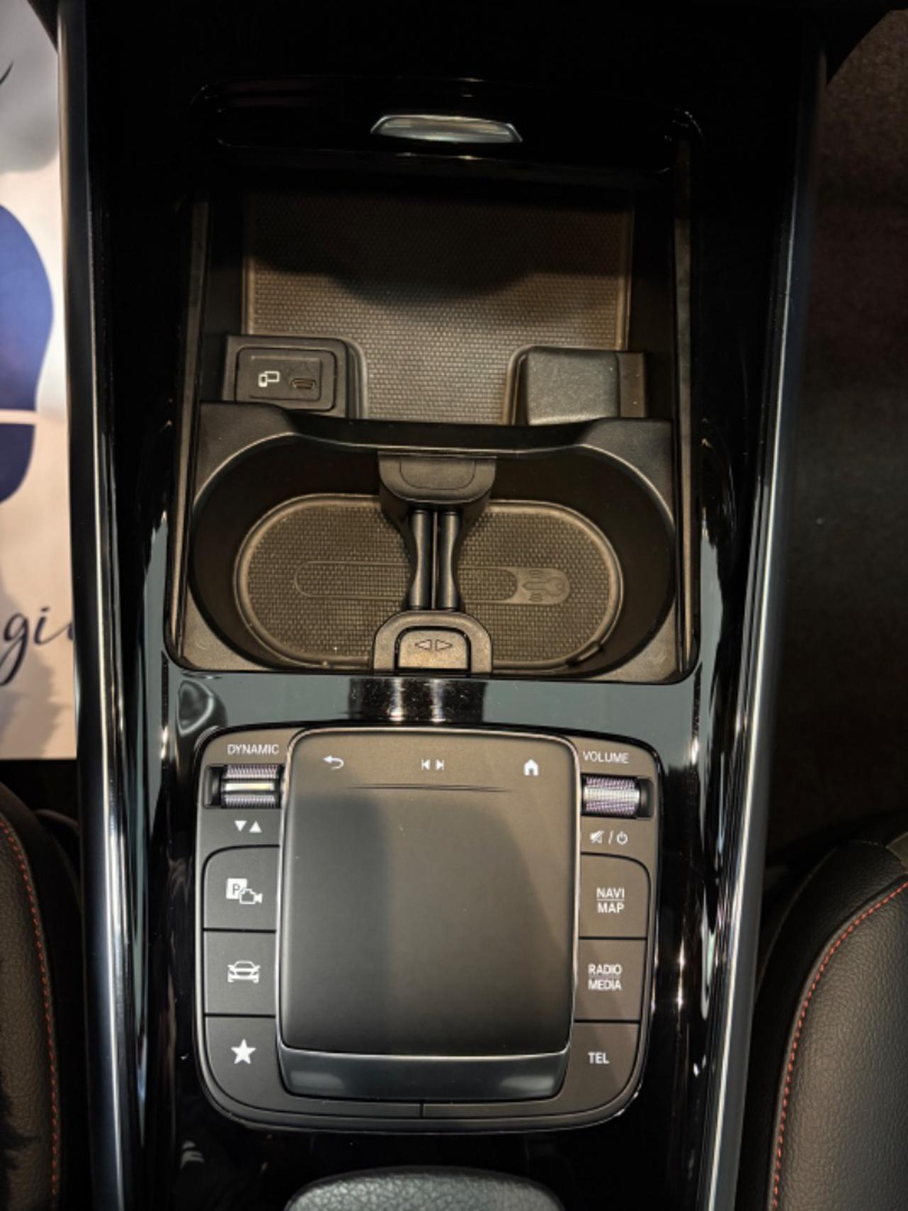 MERCEDES-BENZ GLA 250 e hybrid EQ Premium AMG - 21