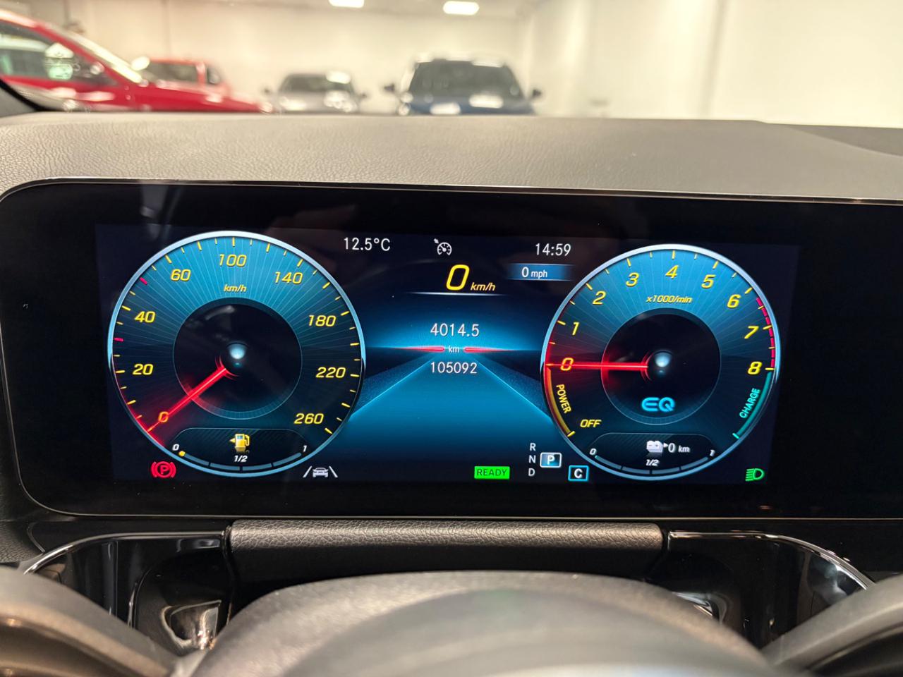 MERCEDES-BENZ GLA 250 e hybrid EQ Premium AMG - 10