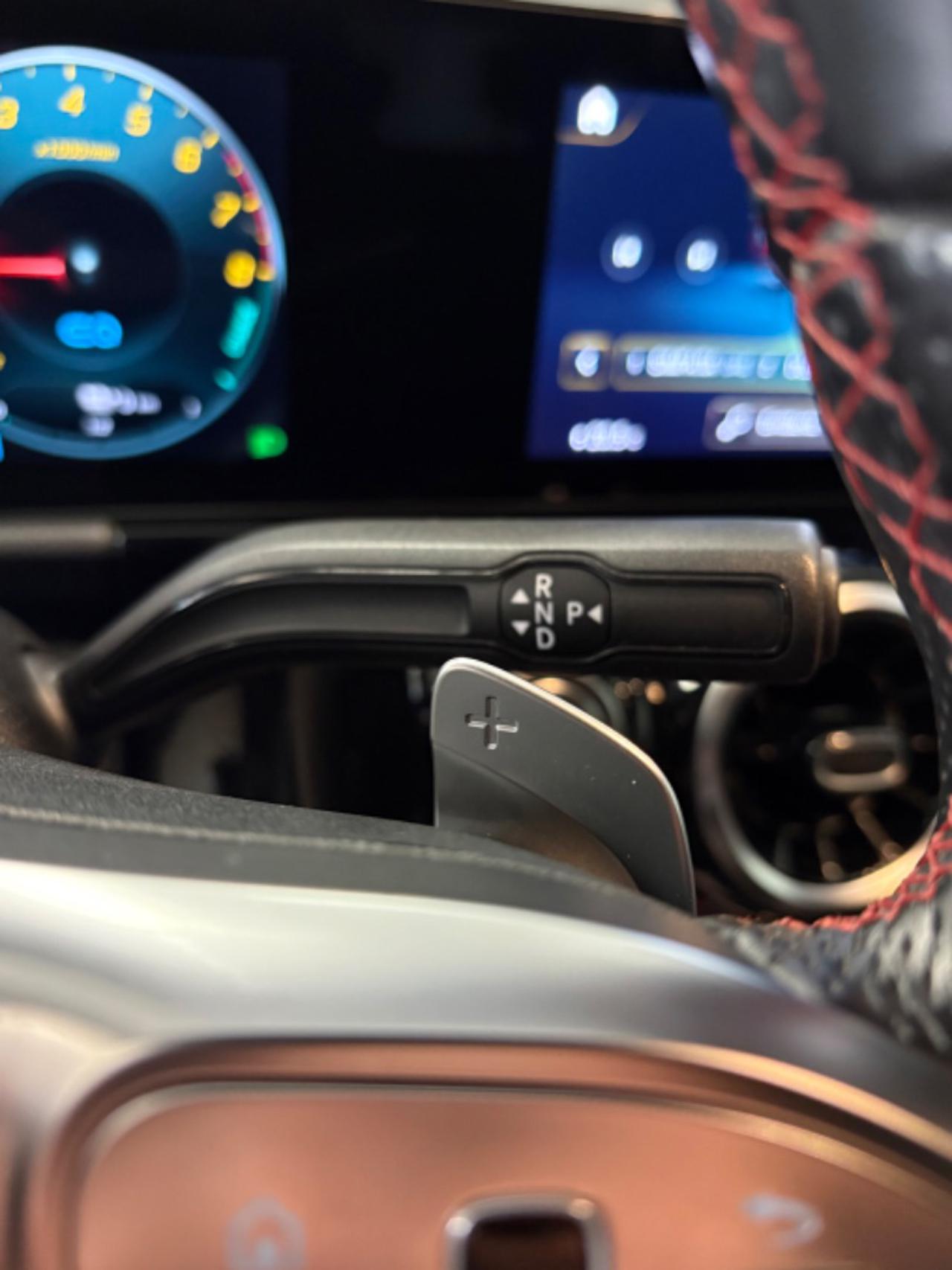 MERCEDES-BENZ GLA 250 e hybrid EQ Premium AMG - 11