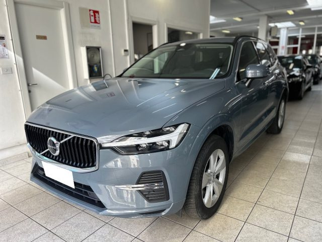 VOLVO XC60 Grigio pastello