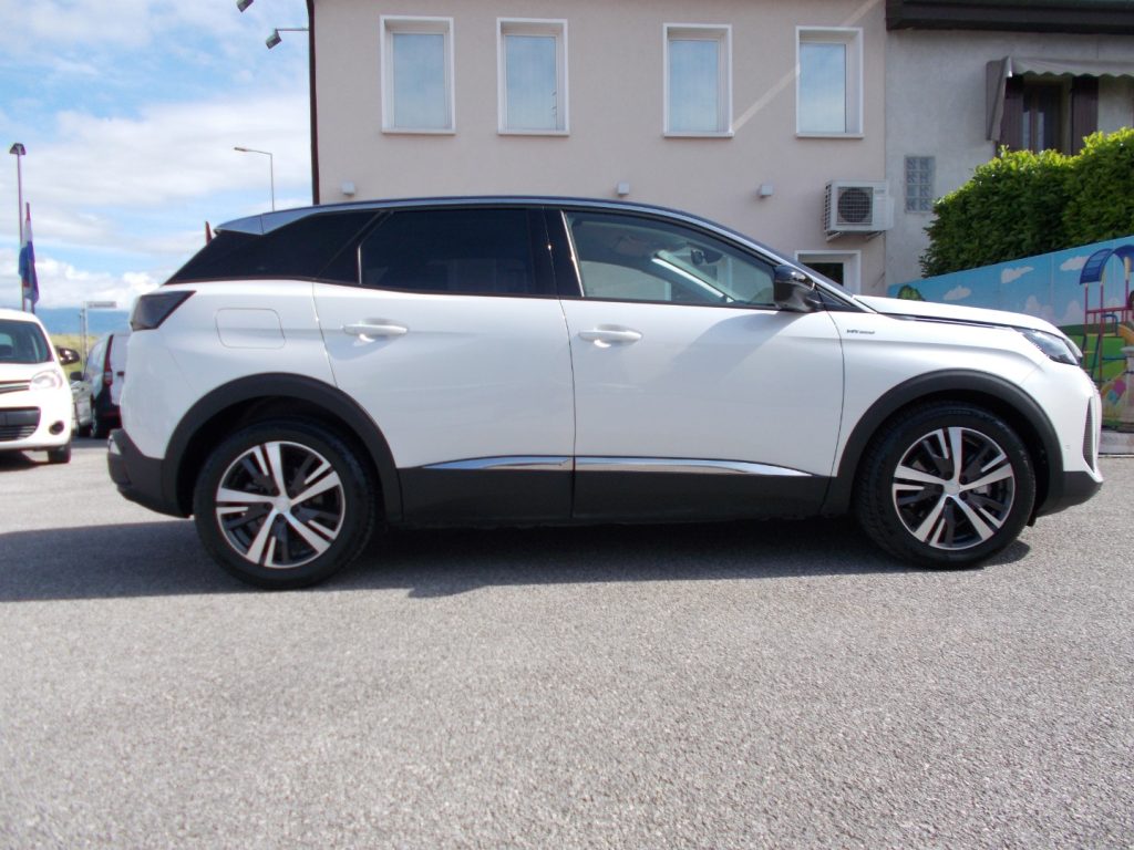PEUGEOT 3008 Hybrid 225 e-EAT8 Allure Pack - 5