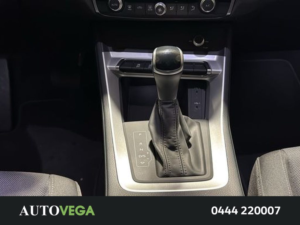 AUDI Q3 35 2.0 tdi business advanced s-tronic - 10