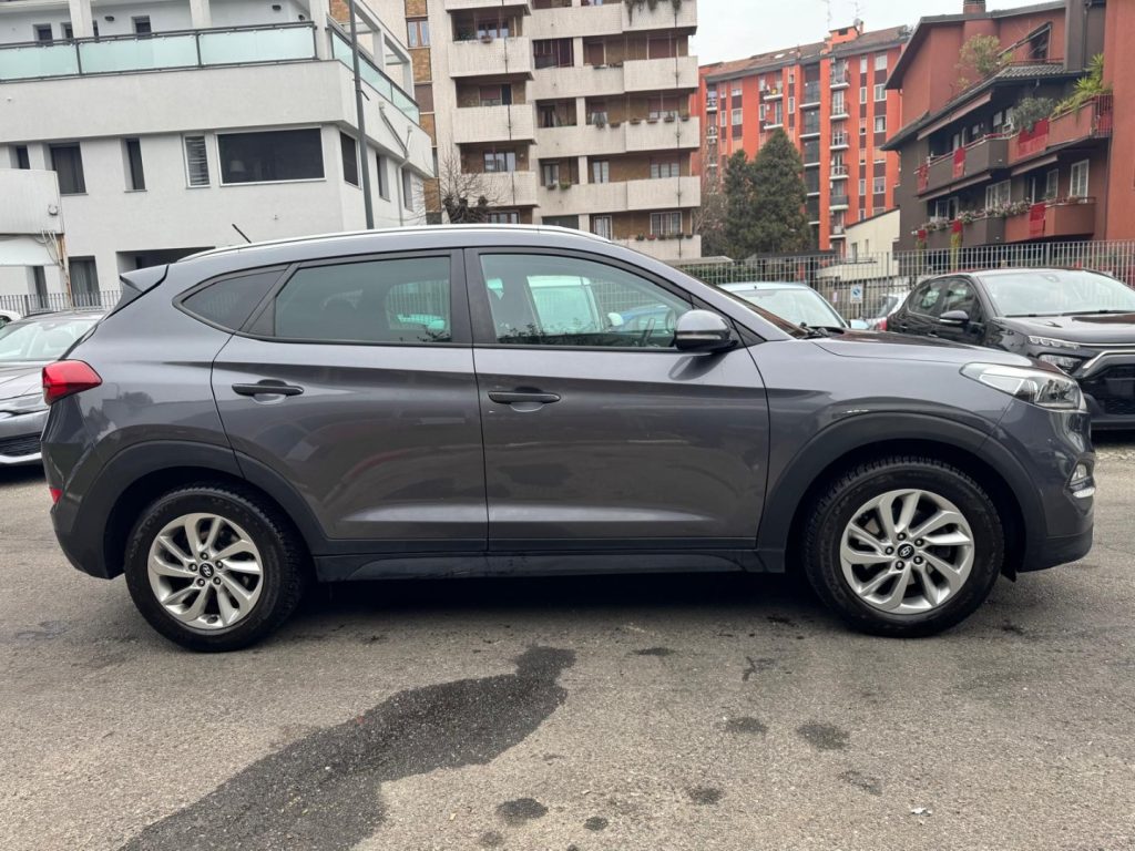 HYUNDAI Tucson 1.7 CRDi Comfort - 5