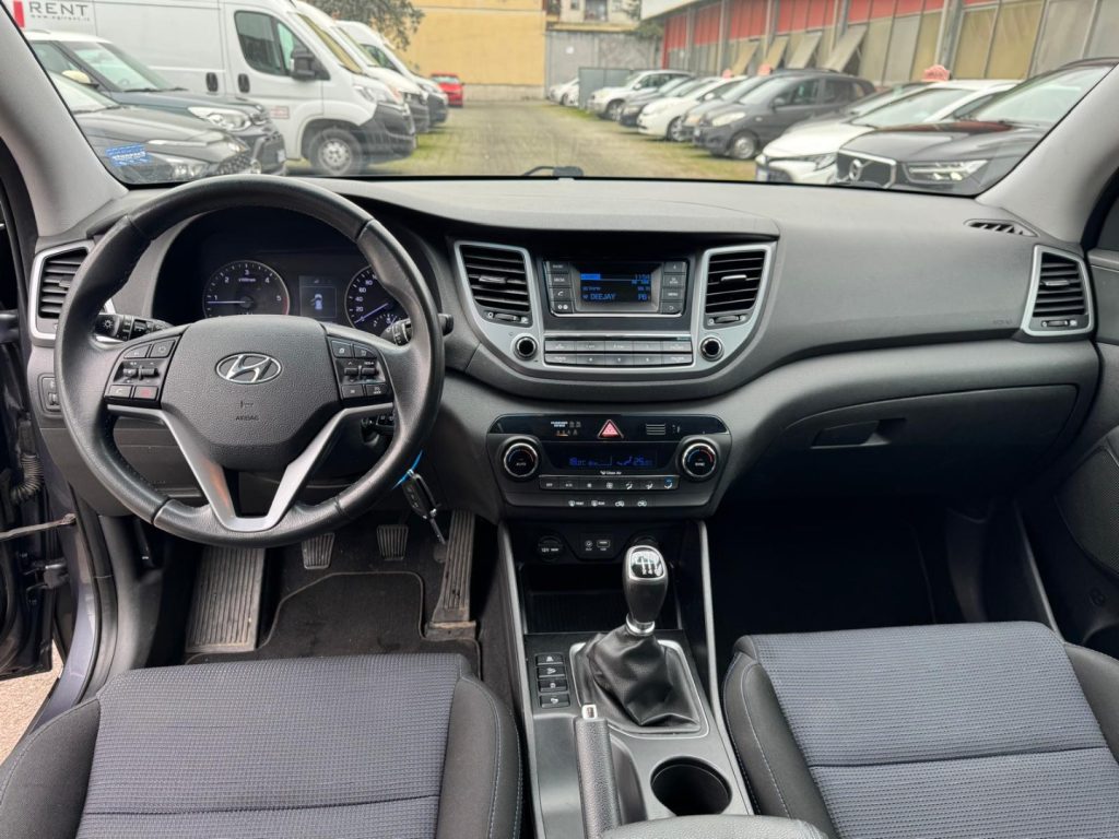 HYUNDAI Tucson 1.7 CRDi Comfort - 9
