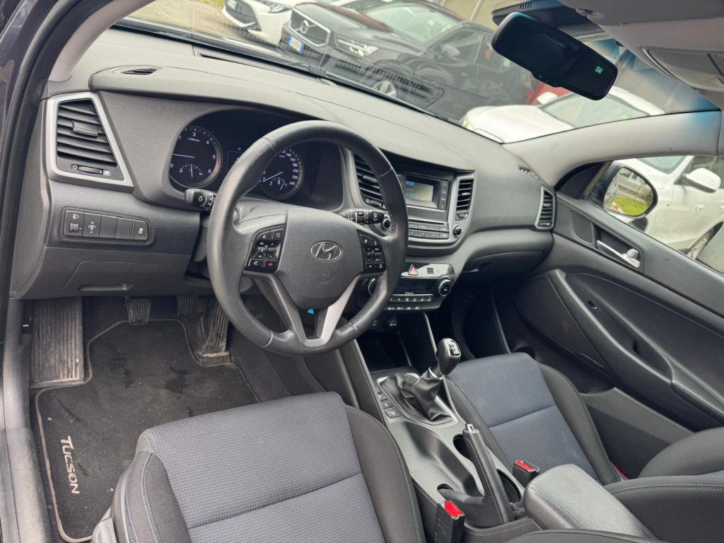 HYUNDAI Tucson 1.7 CRDi Comfort - 16