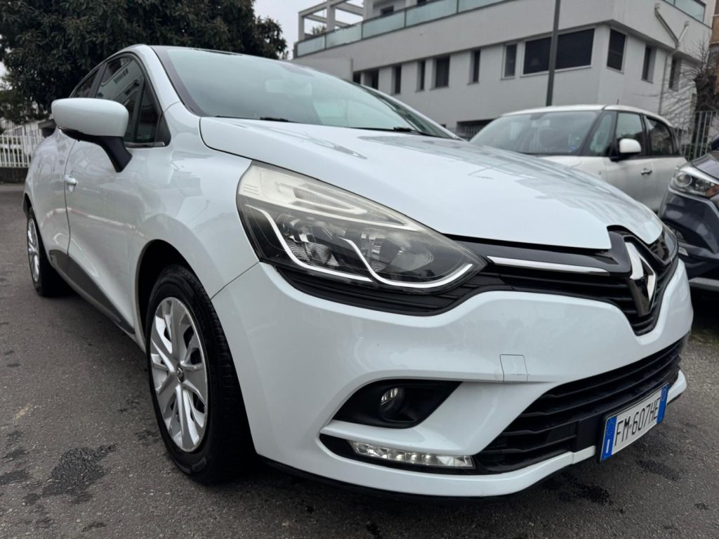 RENAULT Clio dCi 8V 75 CV  5 porte ENERGY INTENSE - 3