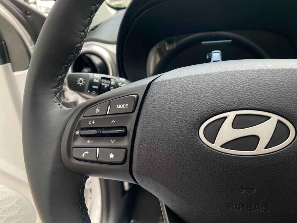 HYUNDAI i10 1.0 MPI C. AUTOMATICO Prime - 9