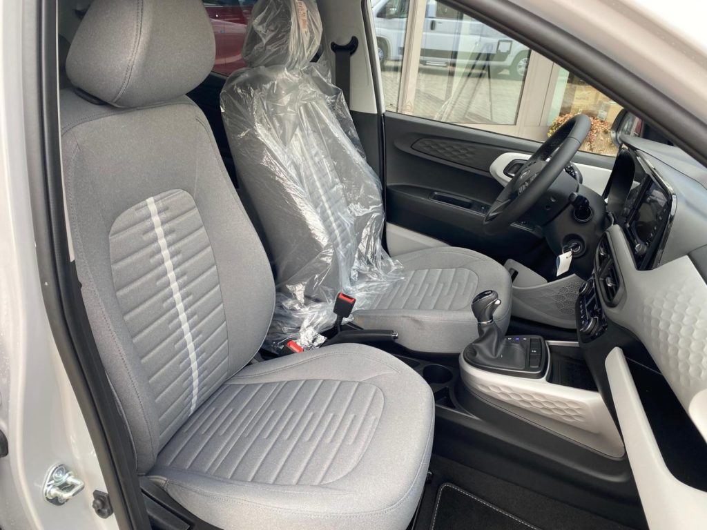 HYUNDAI i10 1.0 MPI C. AUTOMATICO Prime - 19