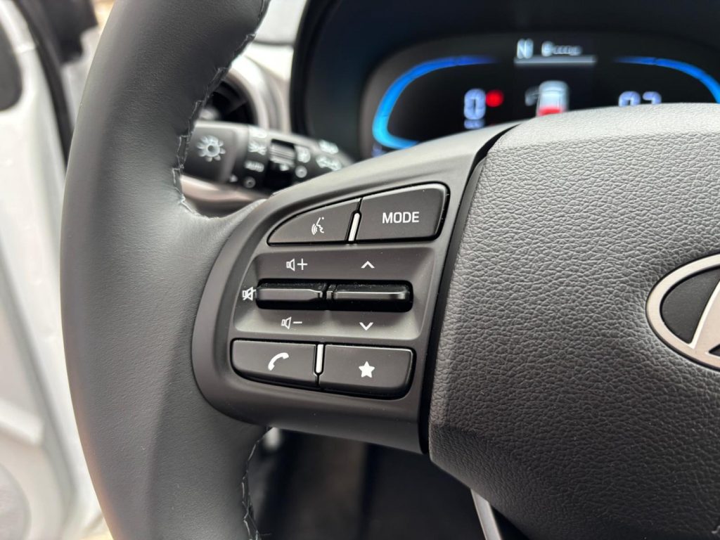 HYUNDAI i10 1.0 MPI C. AUTOMATICO Prime *FULL OPTIONAL - 12