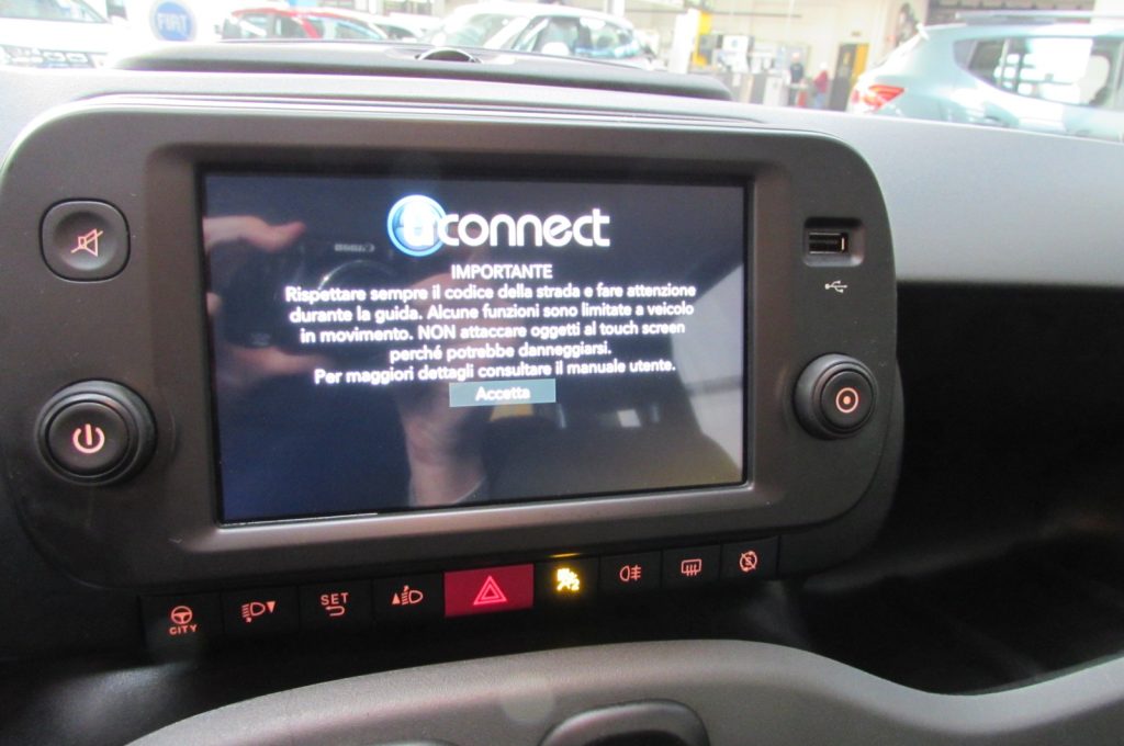 FIAT Panda 1.0 FireFly S&S Hybrid City Life CARPLAY - 10