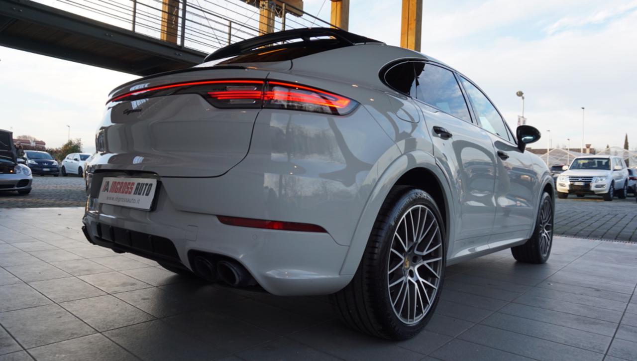 PORSCHE Cayenne Coupé 3.0 V6 - 12