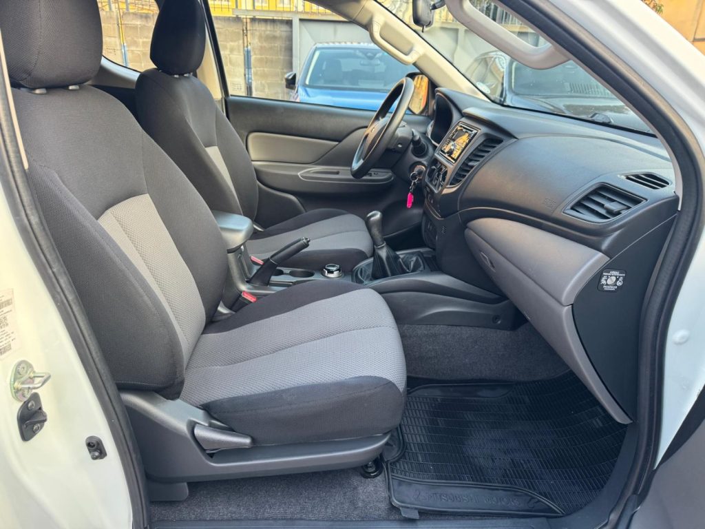 MITSUBISHI L200 2.4 DI-D/154CV CLUB CAB INVITE - 14