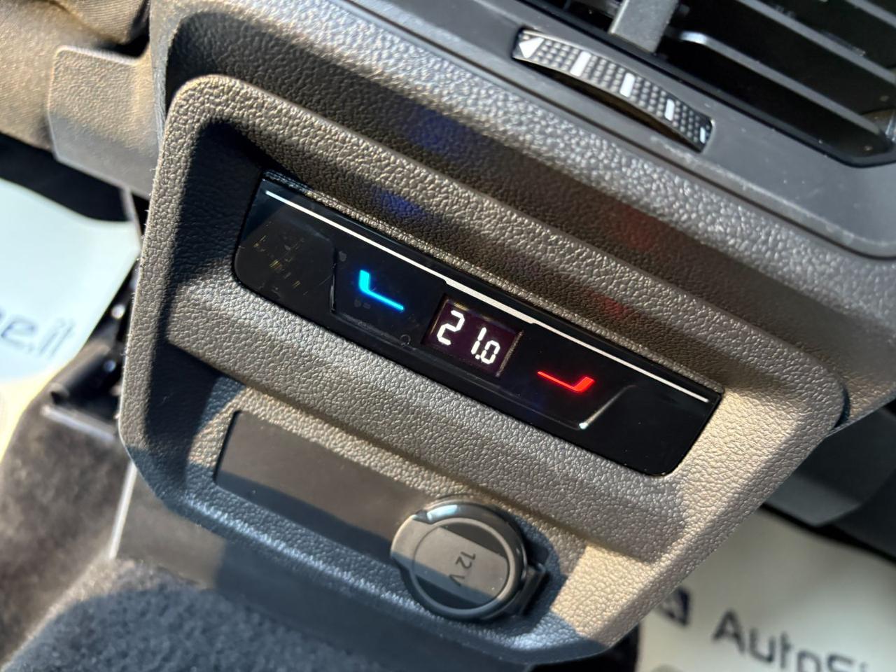 VOLKSWAGEN Tiguan 2.0 TDI 150 CV SCR DSG Life - 33