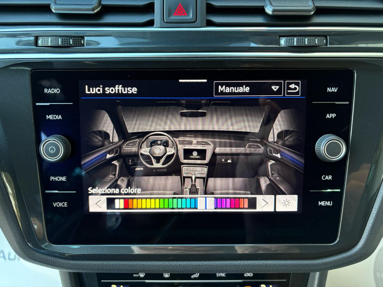 VOLKSWAGEN Tiguan 2.0 TDI 150 CV SCR DSG Life - 16