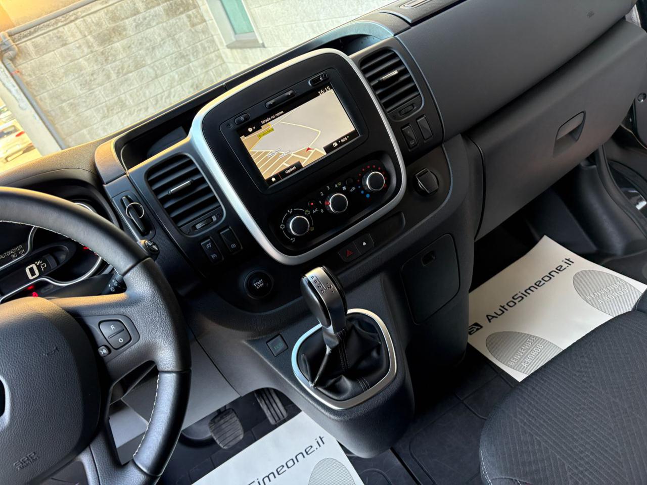 RENAULT Trafic T27 2.0 dCi 145CV EDC PC-TN Intens Energy 9 POSTI - 19