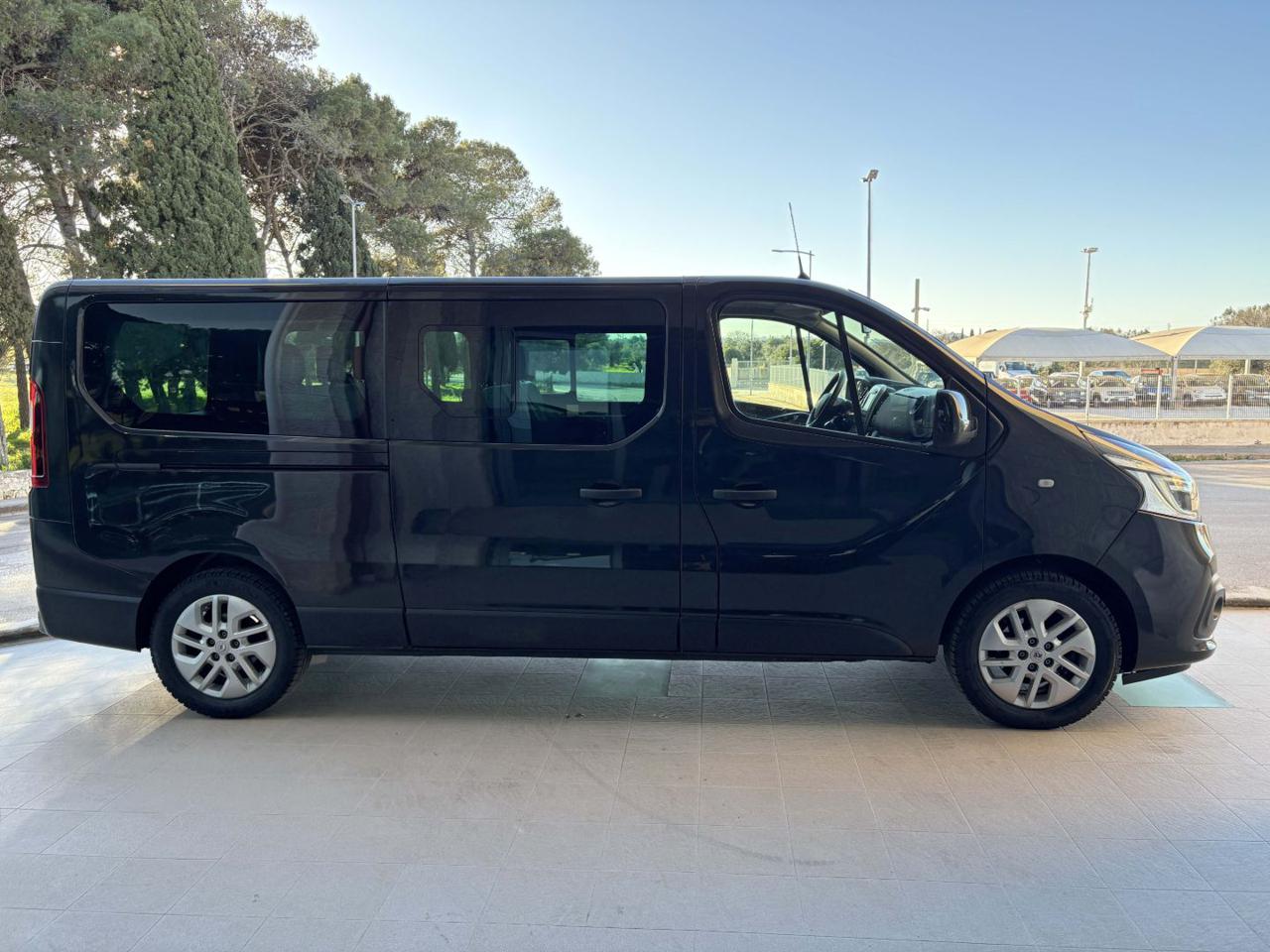 RENAULT Trafic T27 2.0 dCi 145CV EDC PC-TN Intens Energy 9 POSTI - 4