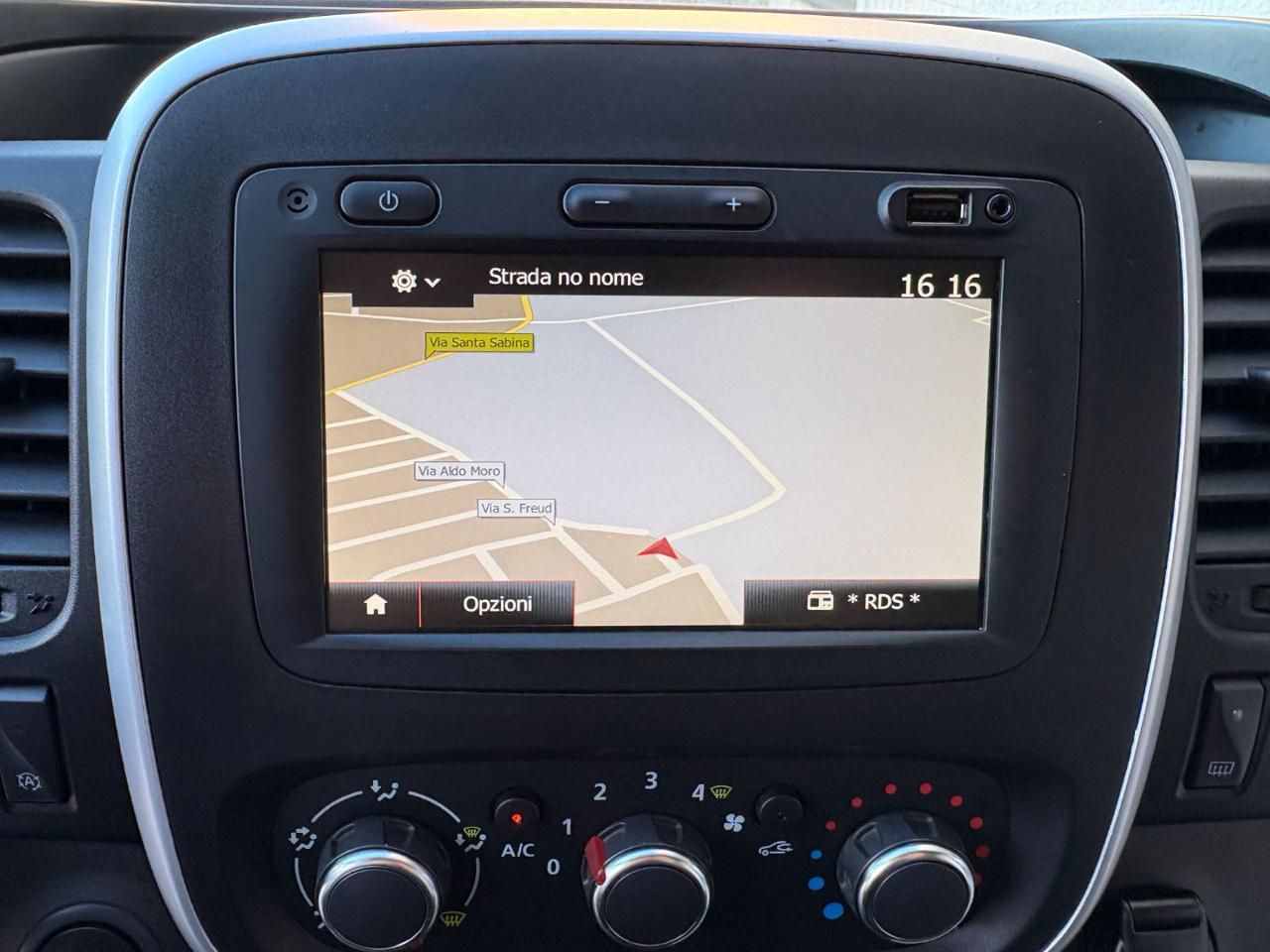 RENAULT Trafic T27 2.0 dCi 145CV EDC PC-TN Intens Energy 9 POSTI - 17