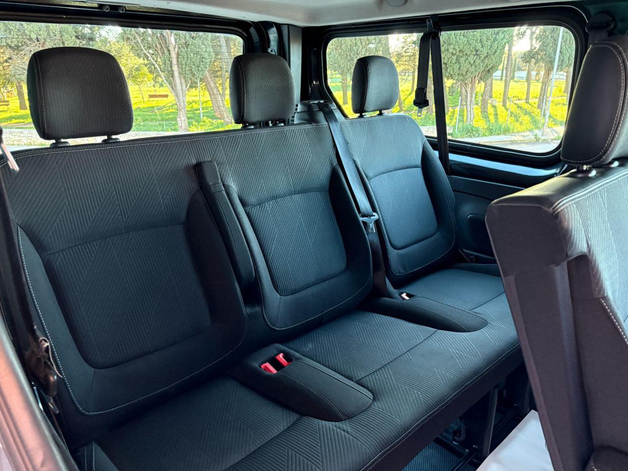 RENAULT Trafic T27 2.0 dCi 145CV EDC PC-TN Intens Energy 9 POSTI - 14