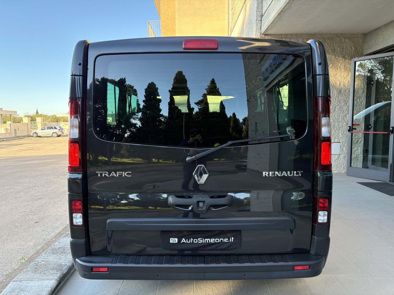 RENAULT Trafic T27 2.0 dCi 145CV EDC PC-TN Intens Energy 9 POSTI - 6