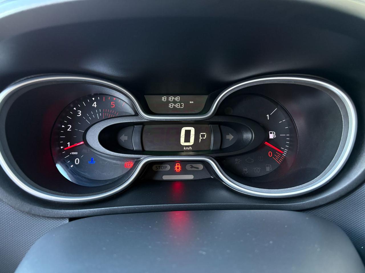 RENAULT Trafic T27 2.0 dCi 145CV EDC PC-TN Intens Energy 9 POSTI - 25