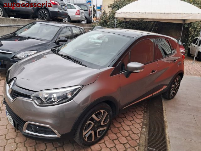 RENAULT Captur Grigio scuro metallizzato