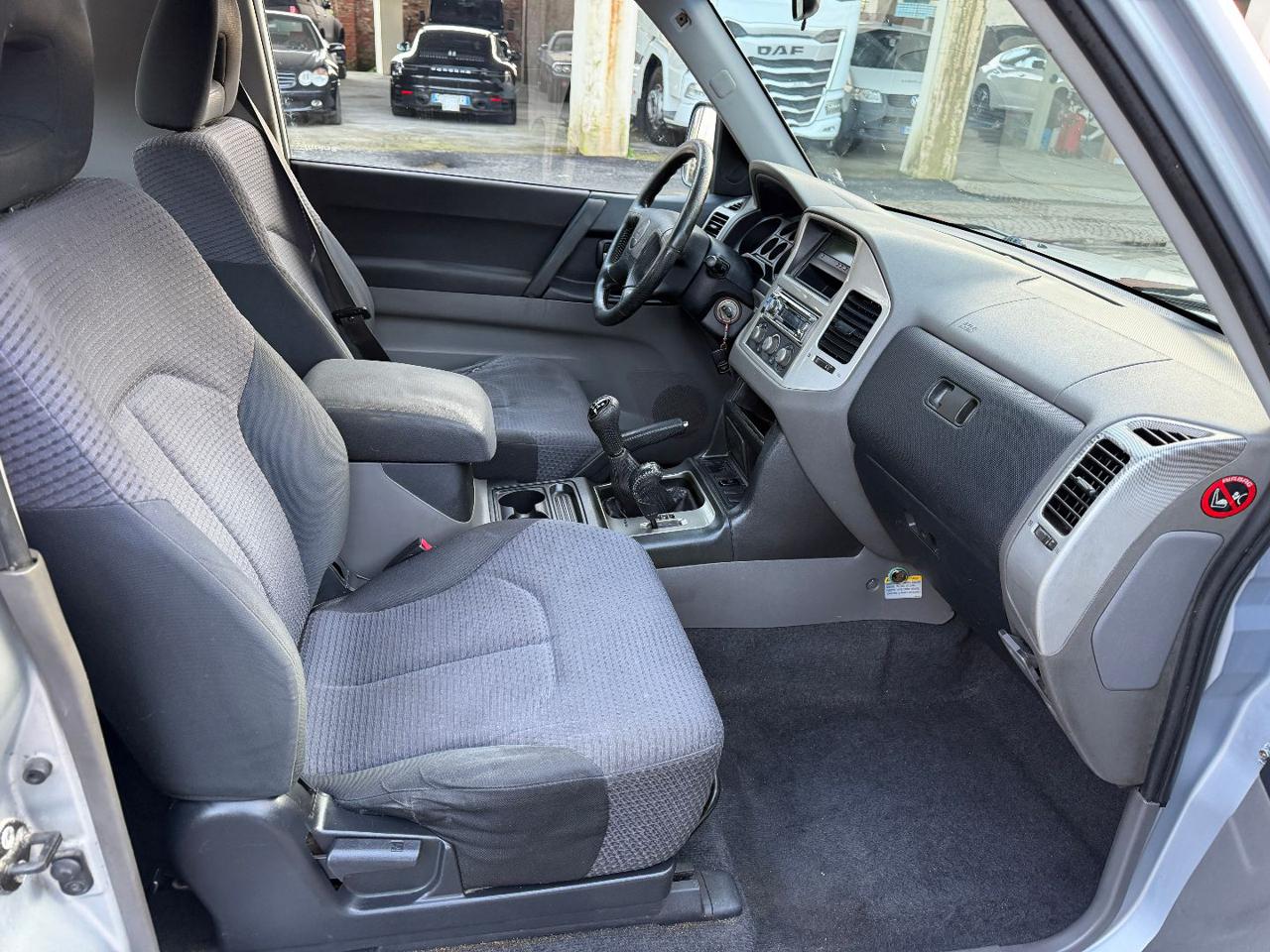 MITSUBISHI Pajero 3.2 16V DI-D 3p. Invite - 9