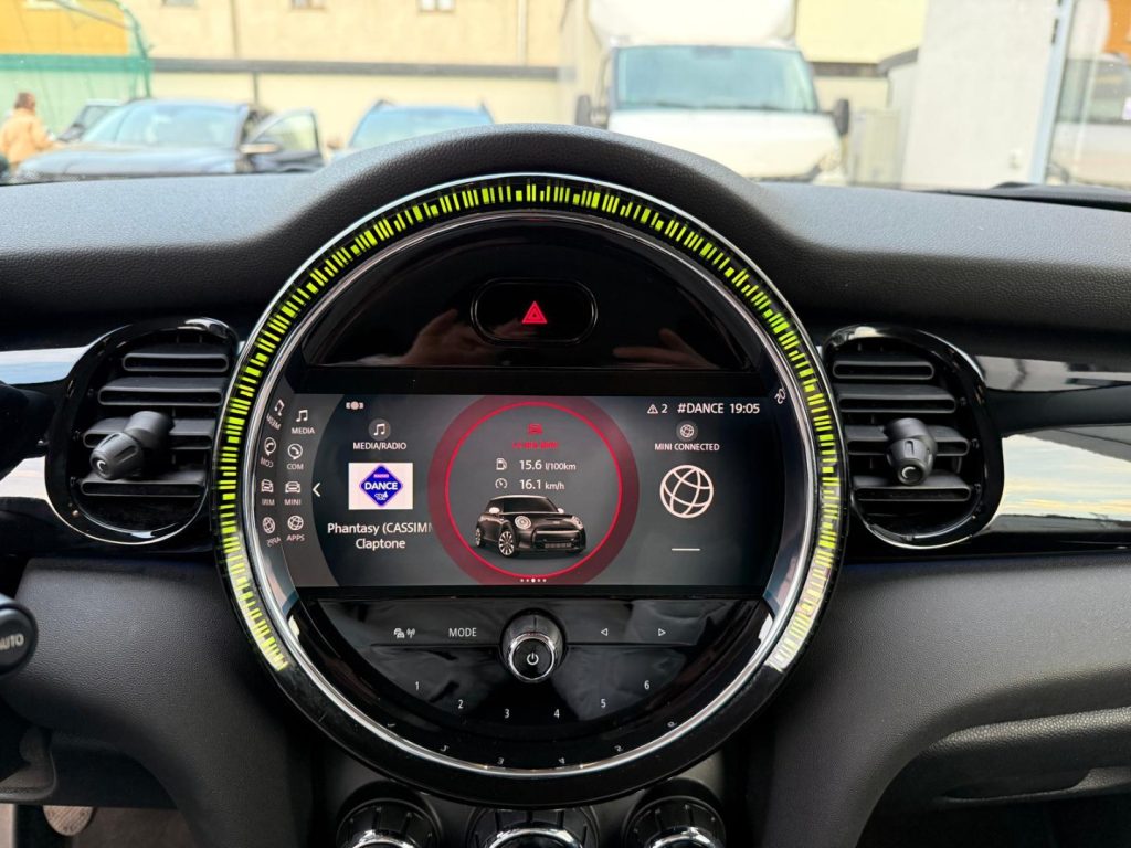 MINI One 1.5 One Essential Trim - 18