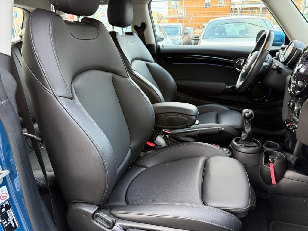 MINI One 1.5 One Essential Trim - 25