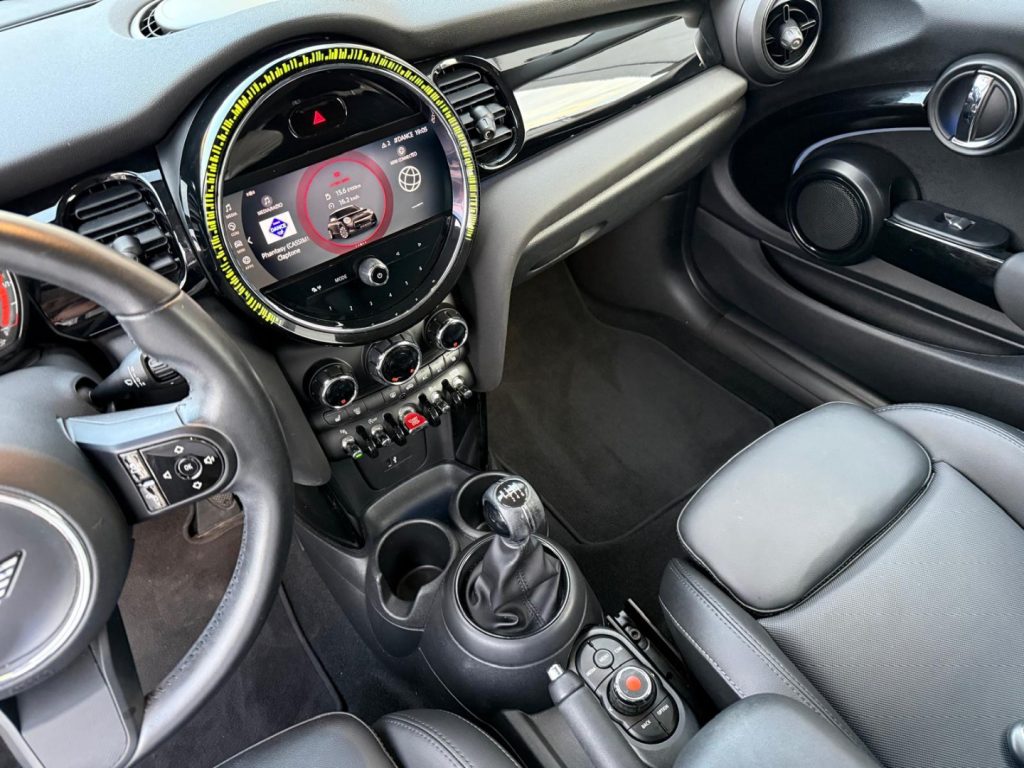 MINI One 1.5 One Essential Trim - 17