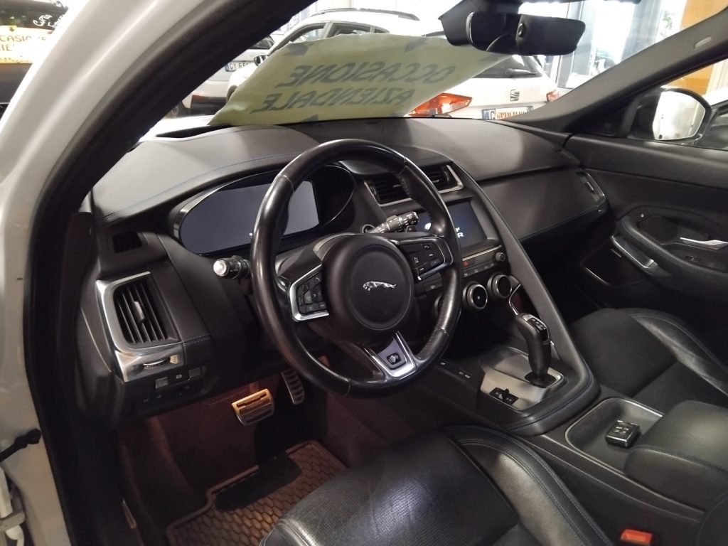 JAGUAR E-Pace 2.0 D 180 CV AWD aut. R-Dynamic S - 12