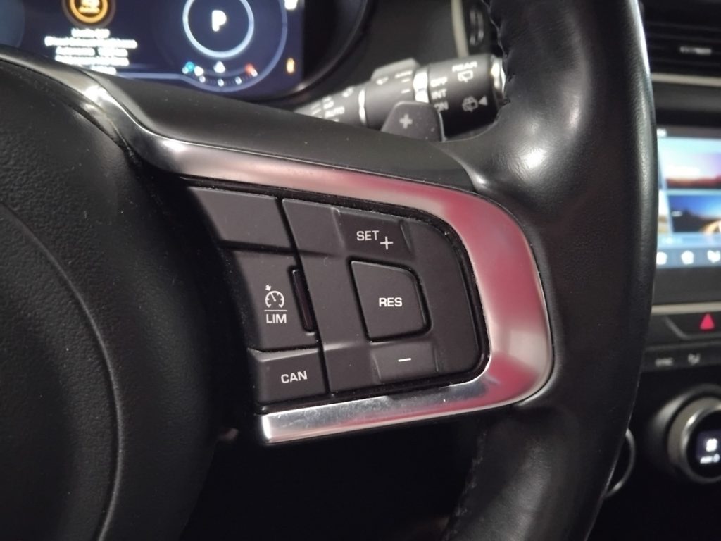 JAGUAR E-Pace 2.0 D 180 CV AWD aut. R-Dynamic S - 16