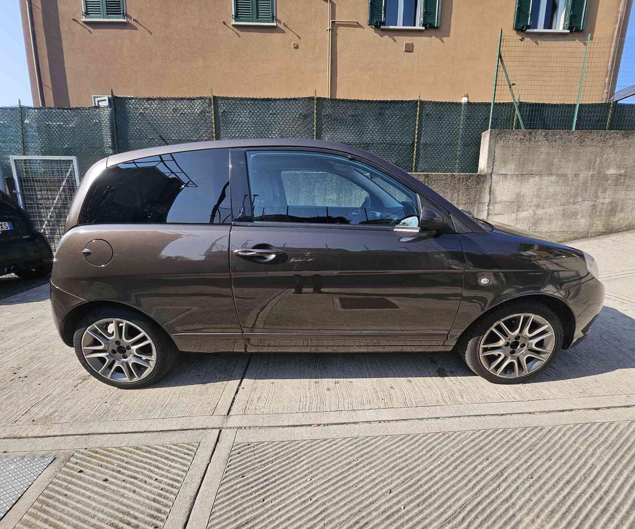 LANCIA Ypsilon 1.2 Versus - 4
