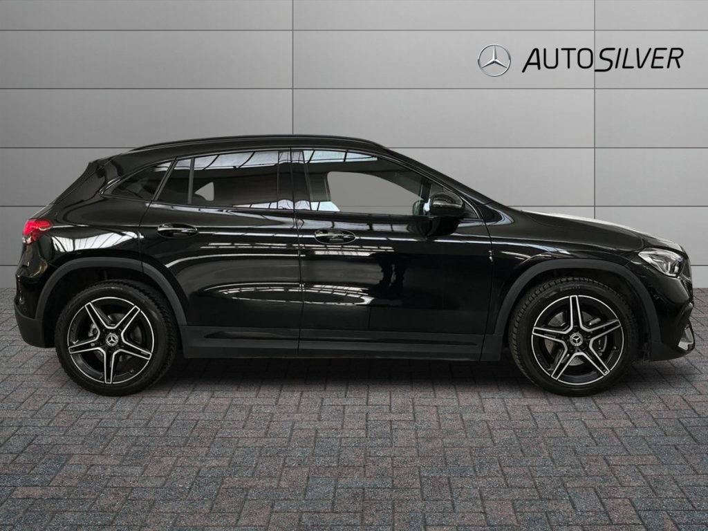 MERCEDES-BENZ GLA 200 d Automatic Premium - 5