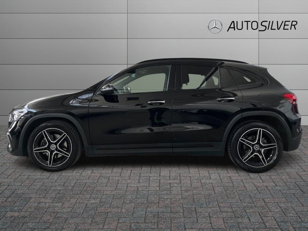 MERCEDES-BENZ GLA 200 d Automatic Premium - 6