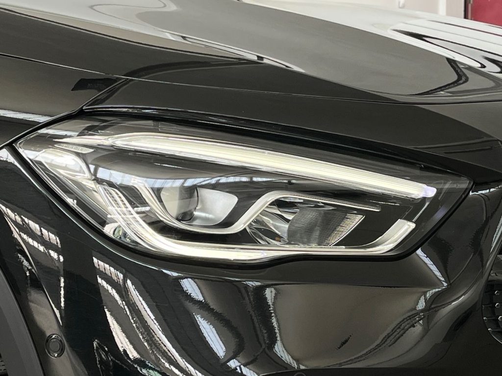 MERCEDES-BENZ GLA 200 d Automatic Premium - 17