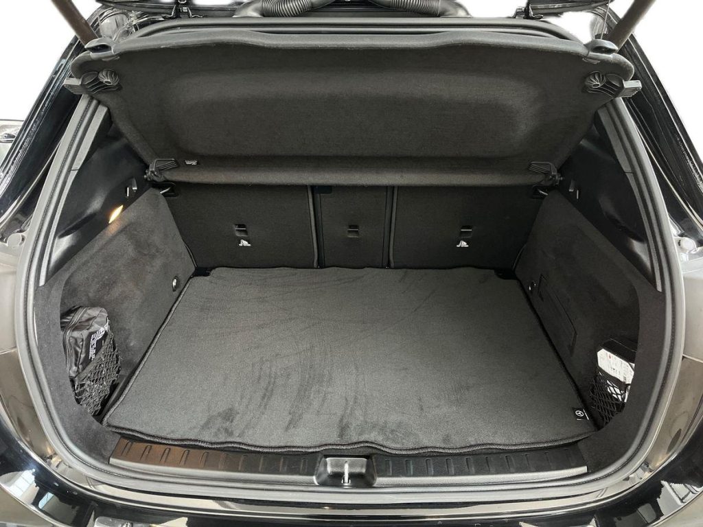 MERCEDES-BENZ GLA 200 d Automatic Premium - 13