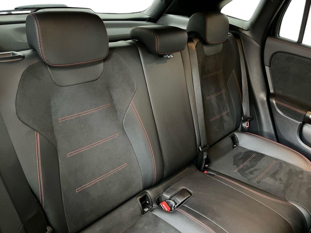 MERCEDES-BENZ GLA 200 d Automatic Premium - 16