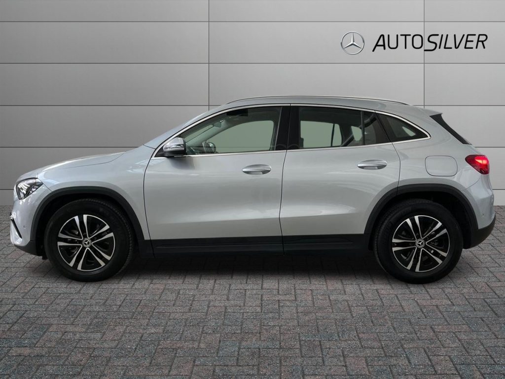MERCEDES-BENZ GLA 180 d Automatic Advanced - 6