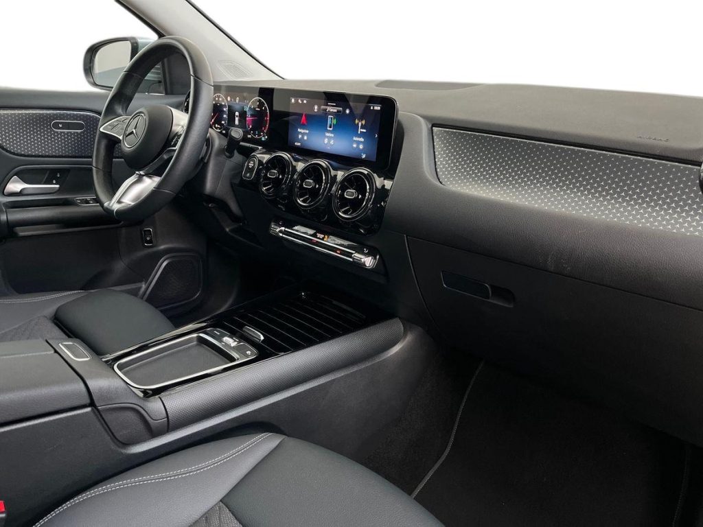 MERCEDES-BENZ GLA 180 d Automatic Advanced - 16