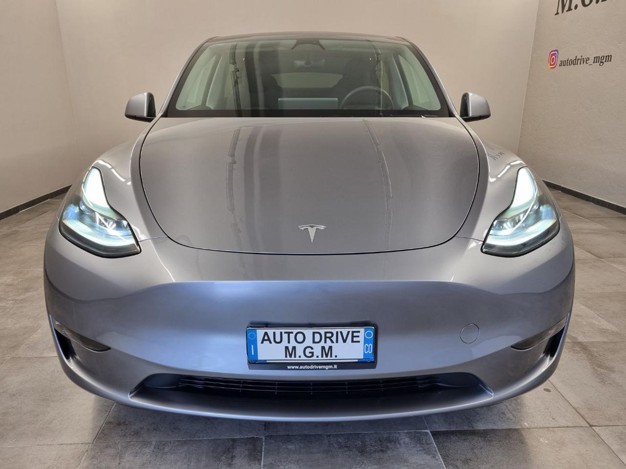 TESLA Model Y AWD Performance - 5